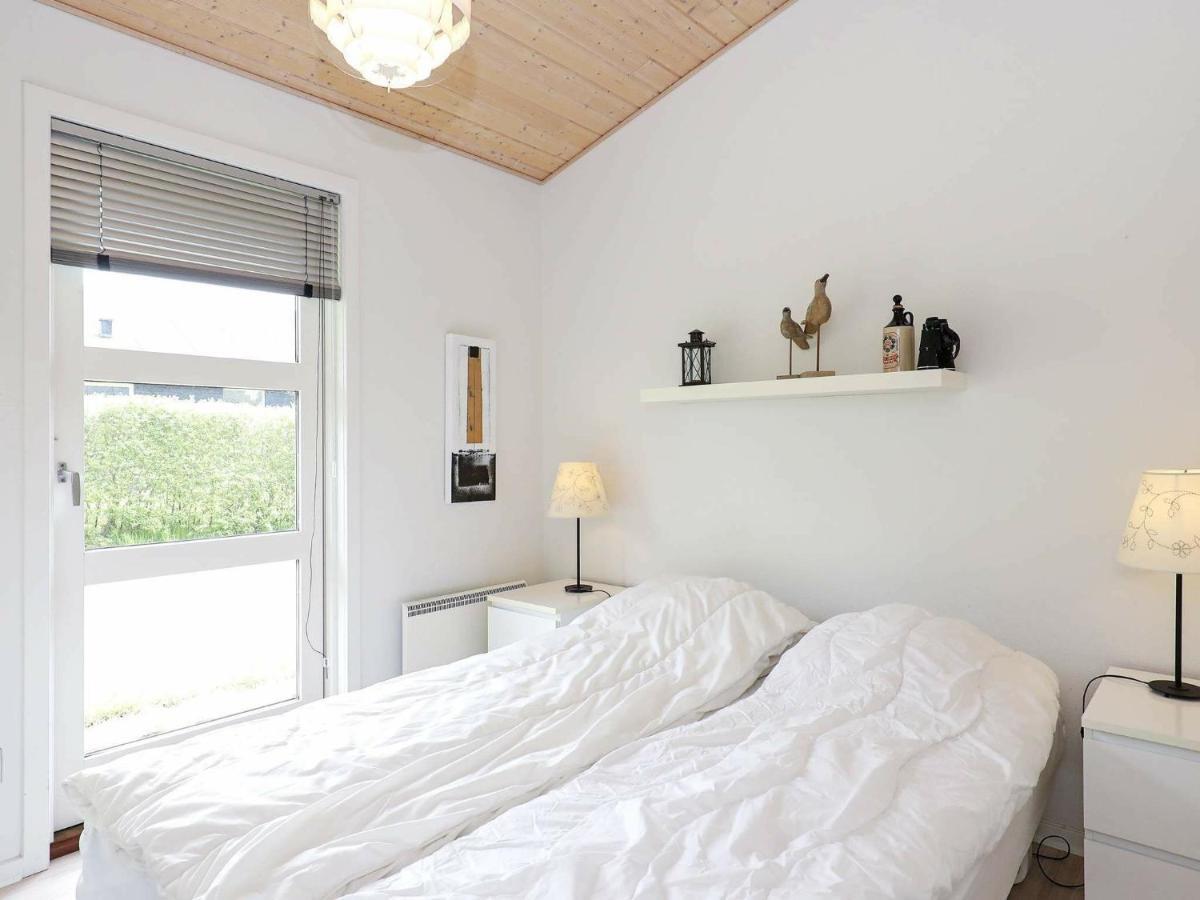 8 Person Holiday Home In Hals Buitenkant foto